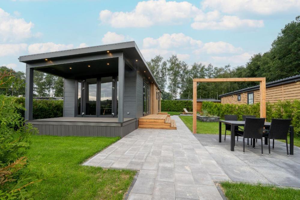 Отель Recreatiepark Maas En Bos Wellerlooi Экстерьер фото